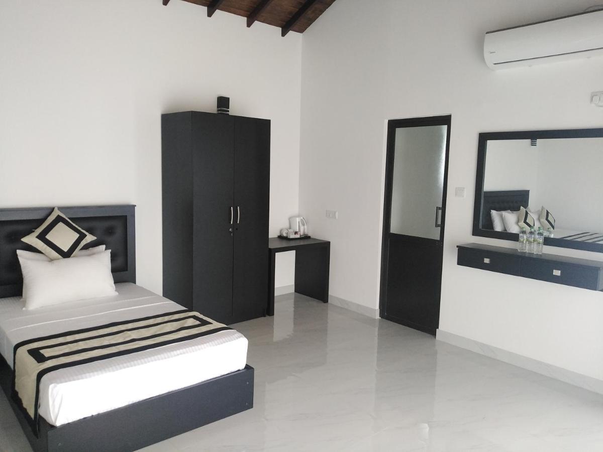 3R Resort Negombo Kültér fotó